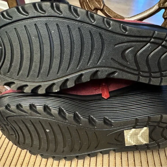 Sketchers Women's Suede Ankle Boots - Redish - Picture 3 of 3